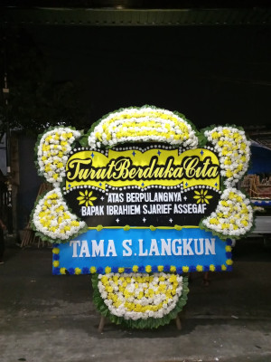 Papan Bunga Duka di Susunan Baru