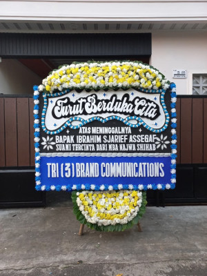 Papan Bunga Duka di Susunan Baru